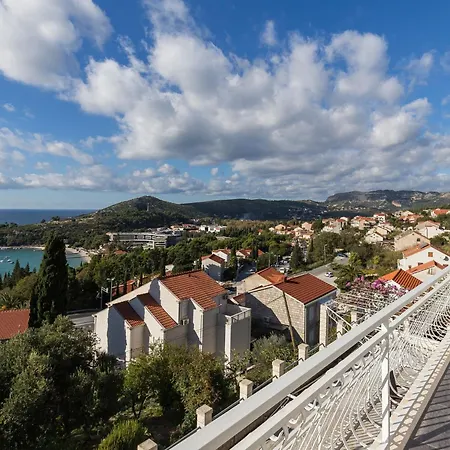 Enzian - Comfort Two Bedroom With Balcony And Sea View Mlini