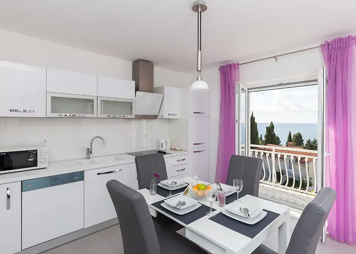 Enzian - Comfort Two Bedroom With Balcony And Sea View Mlini