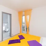 Daire Enzian - Comfort Two Bedroom With Balcony And Sea View