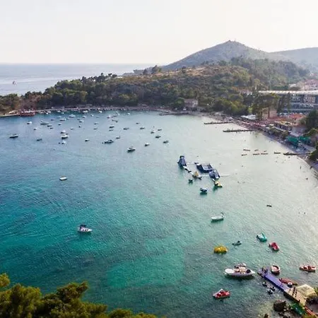 Enzian - Comfort Two Bedroom With Balcony And Sea View Mlini