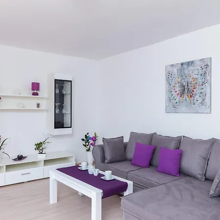 Apartment Enzian - Comfort Two Bedroom With Balcony And Sea View