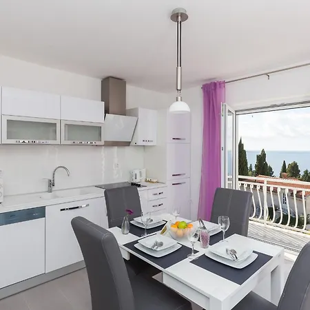 Enzian - Comfort Two Bedroom With Balcony And Sea View Mlini