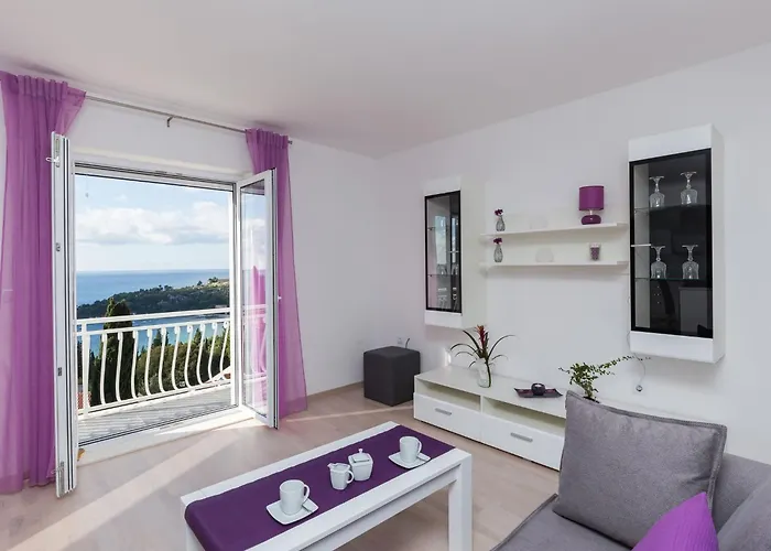 Apartament Enzian - Comfort Two Bedroom With Balcony And Sea View Mlini